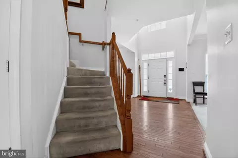 Entry Way - 9009 Eldon Dr, Clinton, MD 20735 photo 2 of 8
