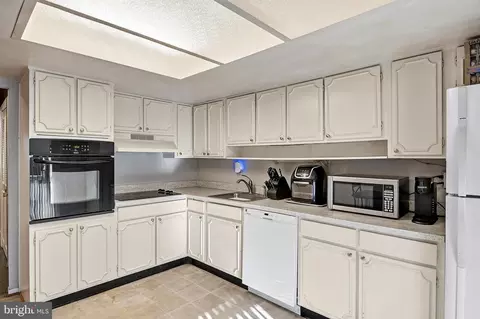 Kitchen - 3402 Maple Bluff Ln, Bowie, MD 20715 photo 2 of 3