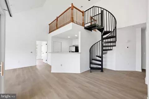 15620 Everglade Ln #401, Bowie, MD 20716