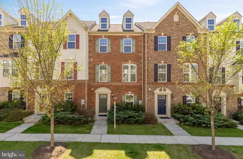 5307 Smiths Cove Ln, Greenbelt, MD 20770