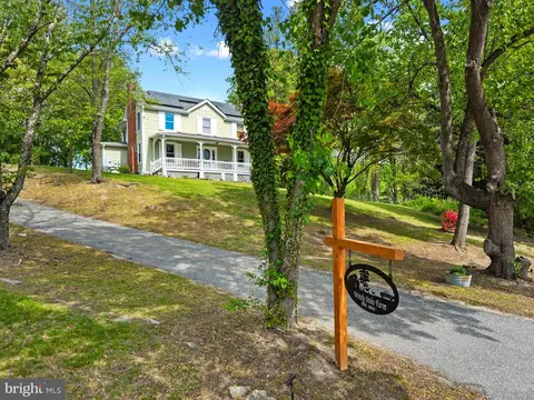 14401 Windy Oak Cir, Marlboro, MD 20772