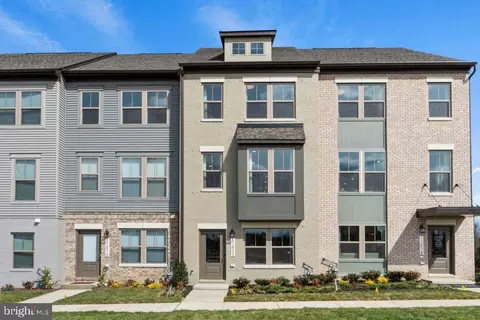 10963 Wheat Berry Dr, Marlboro, MD 20774