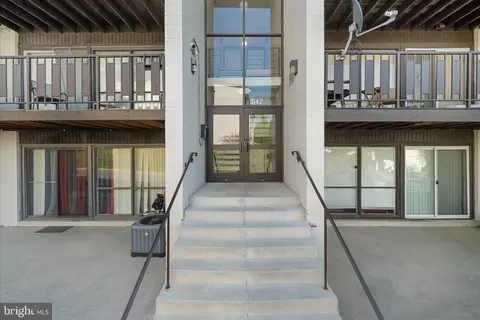 3142 Brinkley Rd #6T-3, Temple Hills, MD 20748