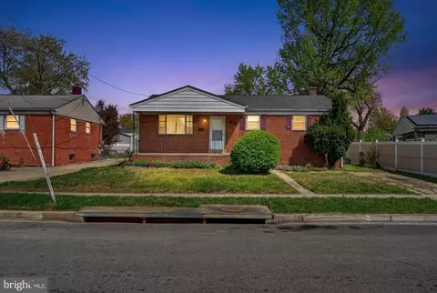 2412 Fordham St, Hyattsville, MD 20783