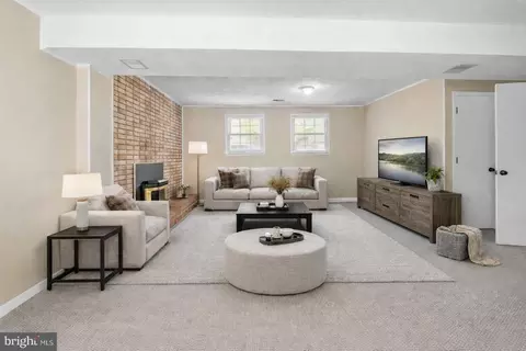 Living - 7616 Earnshaw Dr, Brandywine, MD 20613 photo 3 of 5