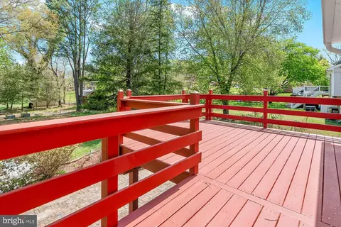 Exterior - 7616 Earnshaw Dr, Brandywine, MD 20613 photo 8 of 14