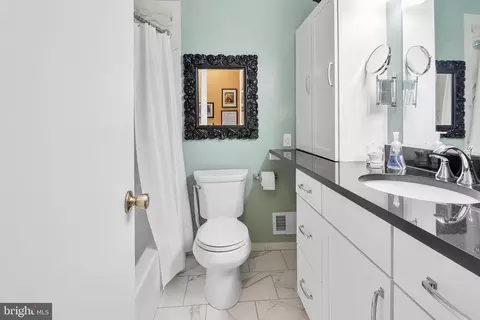Bath - 7616 Earnshaw Dr, Brandywine, MD 20613 photo 2 of 4
