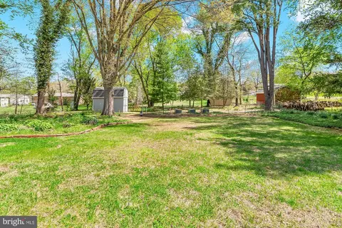 Exterior - 7616 Earnshaw Dr, Brandywine, MD 20613 photo 12 of 14