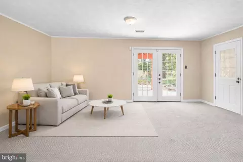 Living - 7616 Earnshaw Dr, Brandywine, MD 20613 photo 4 of 5
