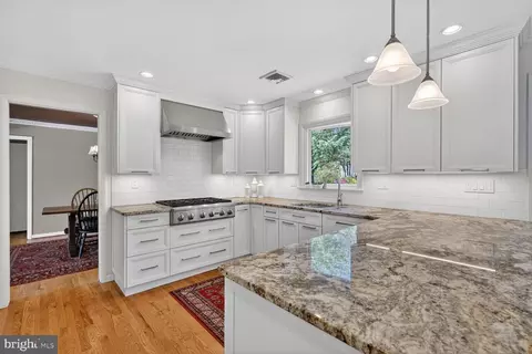 11128 Emack Rd, Beltsville, MD 20705