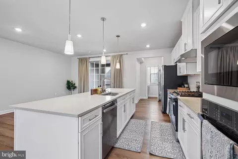 Entry Way - 1202 Patuxent Greens Dr, Laurel, MD 20708 photo 5 of 6