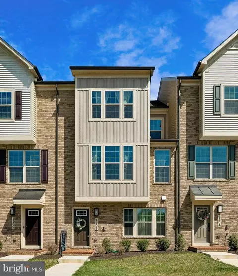 1202 Patuxent Greens Dr, Laurel, MD 20708