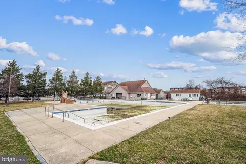 Exterior - 1202 Patuxent Greens Dr, Laurel, MD 20708 photo 5 of 5