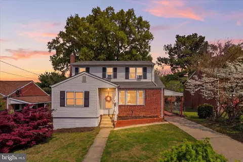 5018 Edgewood Rd, College Park, MD 20740