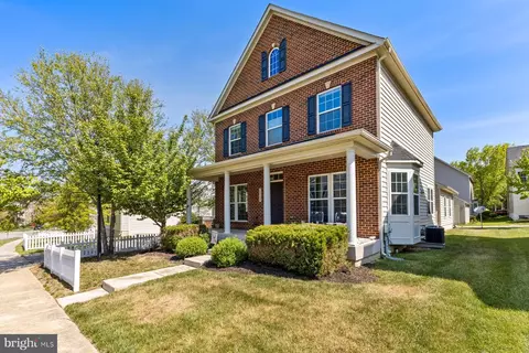 13708 Port Commerce Ct, Accokeek, MD 20607