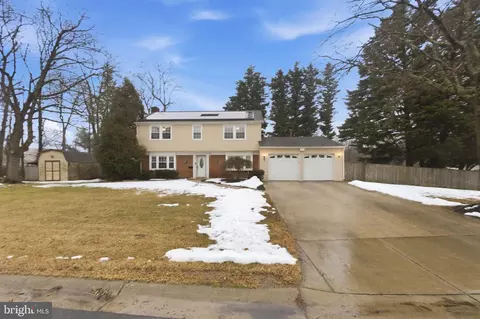 12801 Hadley Ln, Bowie, MD 20716