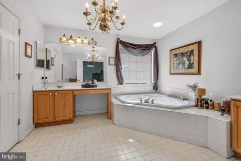 Bath - 10106 Bartley Way, Lanham, MD 20706 photo 2 of 4