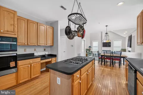 Kitchen - 10106 Bartley Way, Lanham, MD 20706 photo 5 of 5