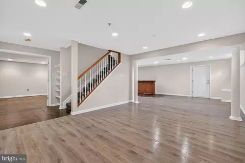 Living - 10106 Bartley Way, Lanham, MD 20706 photo 5 of 8