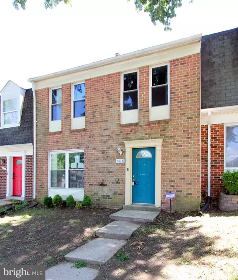 506 Peacock Dr, Landover, MD 20785