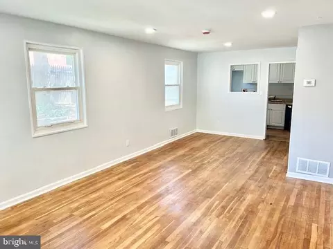 Living - 8405 12th Ave, Silver Spring, MD 20903 photo 2 of 3