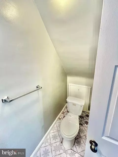 Entry Way - 8405 12th Ave, Silver Spring, MD 20903 photo 1 of 3