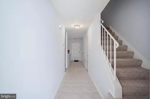 Entry Way - 14927 Cherrywood Dr #5F, Laurel, MD 20707 photo 2 of 2