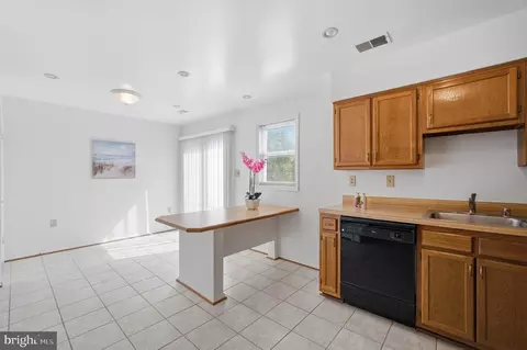 Kitchen - 14927 Cherrywood Dr #5F, Laurel, MD 20707 photo 1 of 2