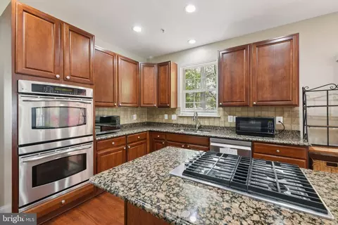 Kitchen - 11603 Brigit Ct, Bowie, MD 20720 photo 5 of 7