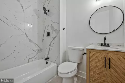 Bath - 8493 Imperial Dr #6-B, Laurel, MD 20708 photo 1 of 3