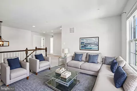 Living - 6201 Savannah Dr, Brandywine, MD 20613 photo 4 of 6