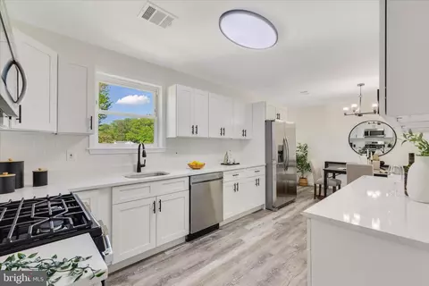 6810 Surratts Rd, Clinton, MD 20735