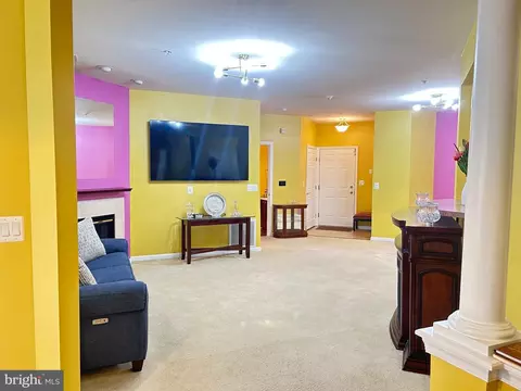 Living - 2001 Connor Ct #704D, Bowie, MD 20721 photo 2 of 5