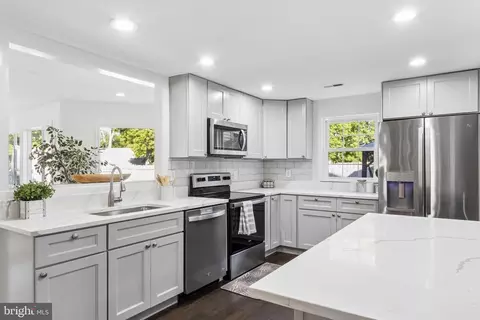 Kitchen - 12111 Windbrook Dr, Clinton, MD 20735 photo 1 of 2