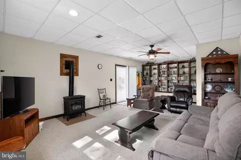 Living - 14004 S Springfield Rd, Brandywine, MD 20613 photo 2 of 3