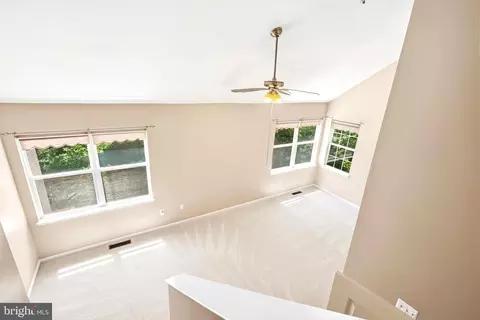 Living - 12301 Quilt Patch Ln, Bowie, MD 20720 photo 2 of 2