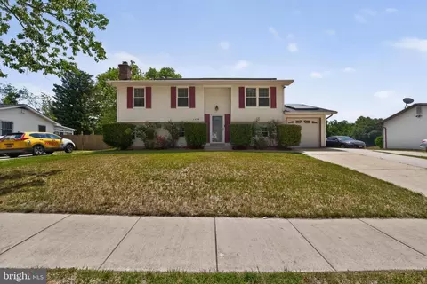 1404 Robert Lewis Ave, Marlboro, MD 20774