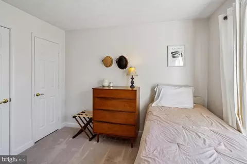 Bedroom - 16104 Arrowroot Ct, Bowie, MD 20716 photo 7 of 8