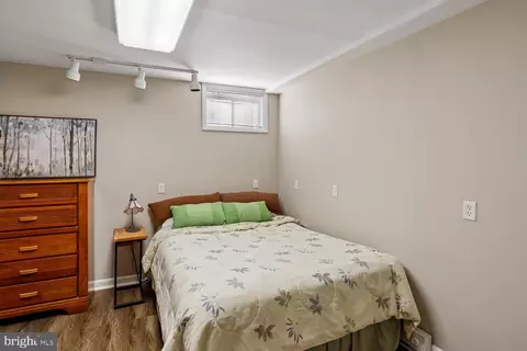 Bedroom - 16104 Arrowroot Ct, Bowie, MD 20716 photo 8 of 8