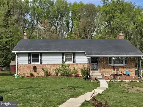 3904 Crystal Ln, Temple Hills, MD 20748