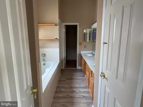 Entry Way - 9348 Creekview Dr, Laurel, MD 20708 photo 18 of 39