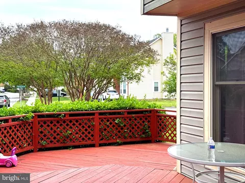 Exterior - 9348 Creekview Dr, Laurel, MD 20708 photo 4 of 5