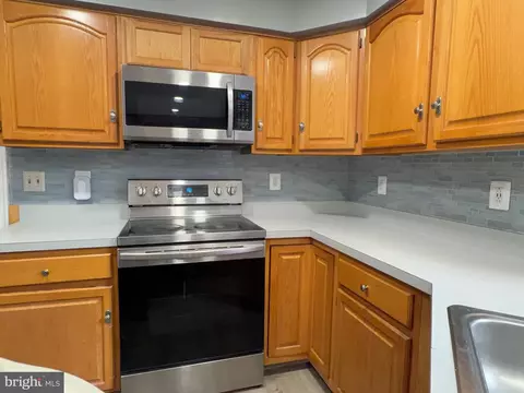 Kitchen - 9348 Creekview Dr, Laurel, MD 20708 photo 5 of 5
