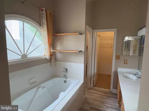 Bath - 9348 Creekview Dr, Laurel, MD 20708 photo 1 of 2