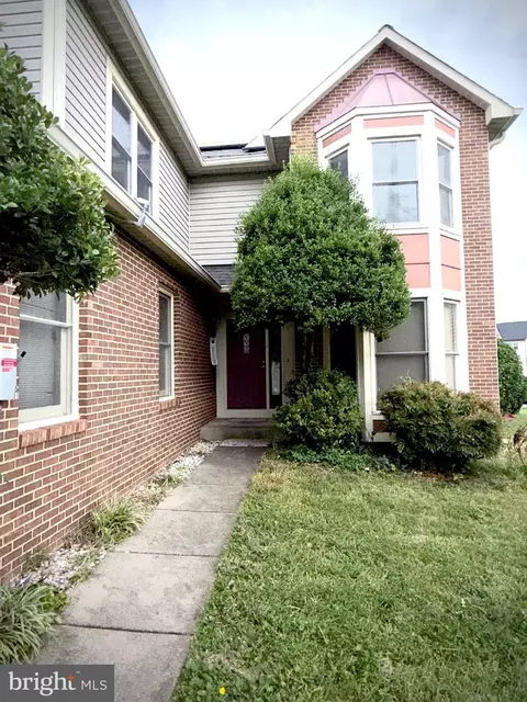 Exterior - 9348 Creekview Dr, Laurel, MD 20708 photo 4 of 8