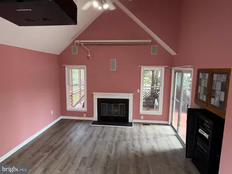 Living - 9348 Creekview Dr, Laurel, MD 20708 photo 21 of 37