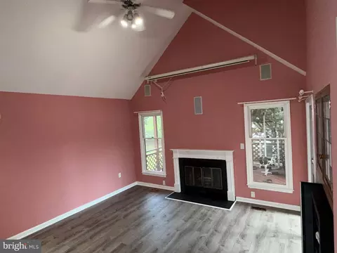 Living - 9348 Creekview Dr, Laurel, MD 20708 photo 20 of 37