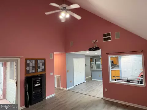Living - 9348 Creekview Dr, Laurel, MD 20708 photo 24 of 37