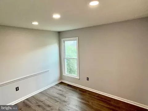 Living - 9348 Creekview Dr, Laurel, MD 20708 photo 4 of 14