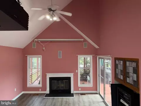 Living - 9348 Creekview Dr, Laurel, MD 20708 photo 22 of 37